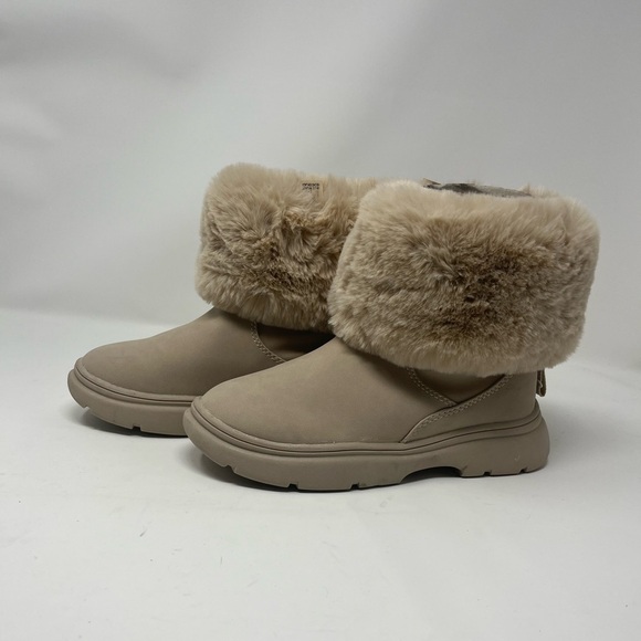 ZARA Furry Sheepskin Handmade Fetish High Heel Winter Snow Boots KIDS SZ 33 - Picture 2 of 5